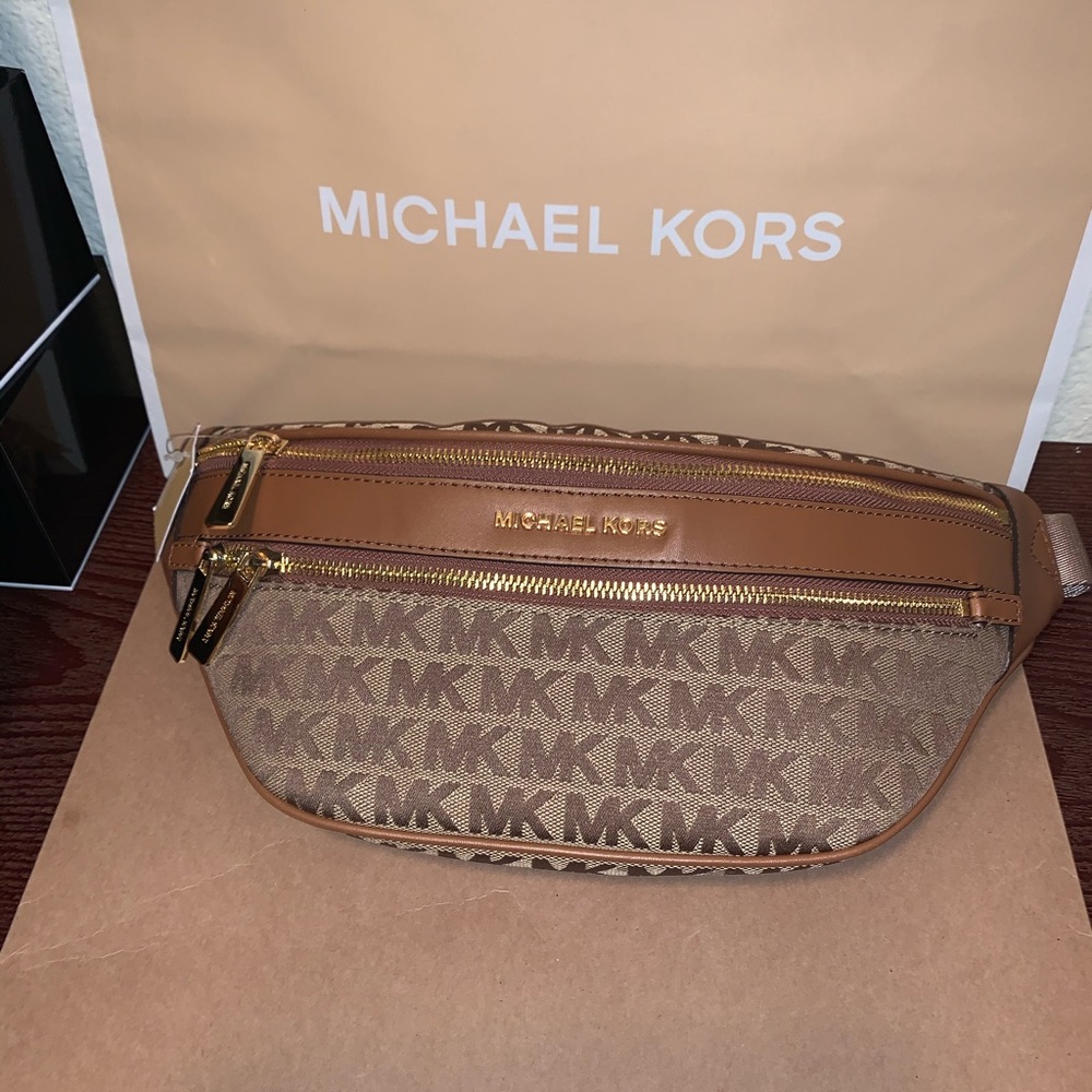 Michael Kors Fanny pack ❤️❤️❤️